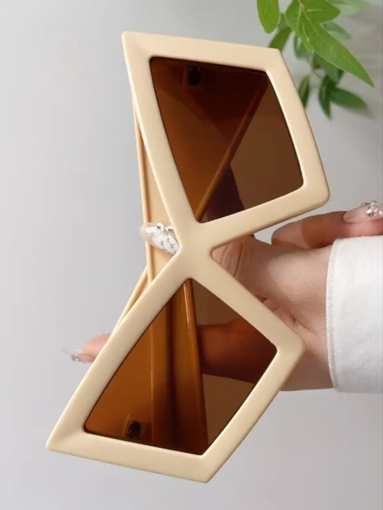 Women’s Bold Oversized Beige And Brown Geometric Sunglasses main image 5